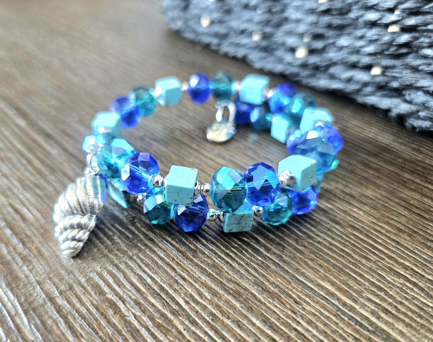 Seashell Charm Bracelet: Teal Blue Beaded Stretch Bracelet
