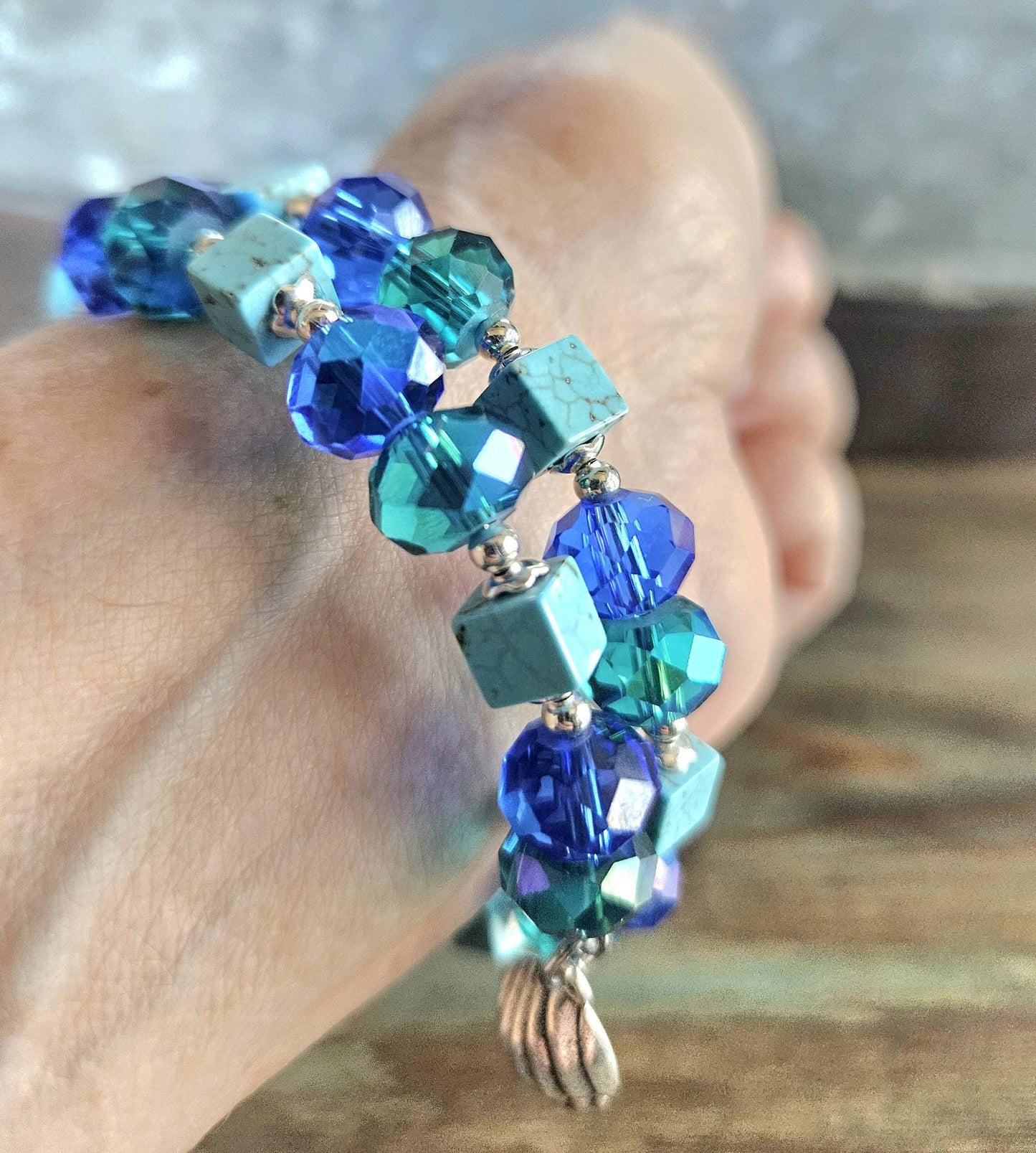 Seashell Charm Bracelet: Teal Blue Beaded Stretch Bracelet